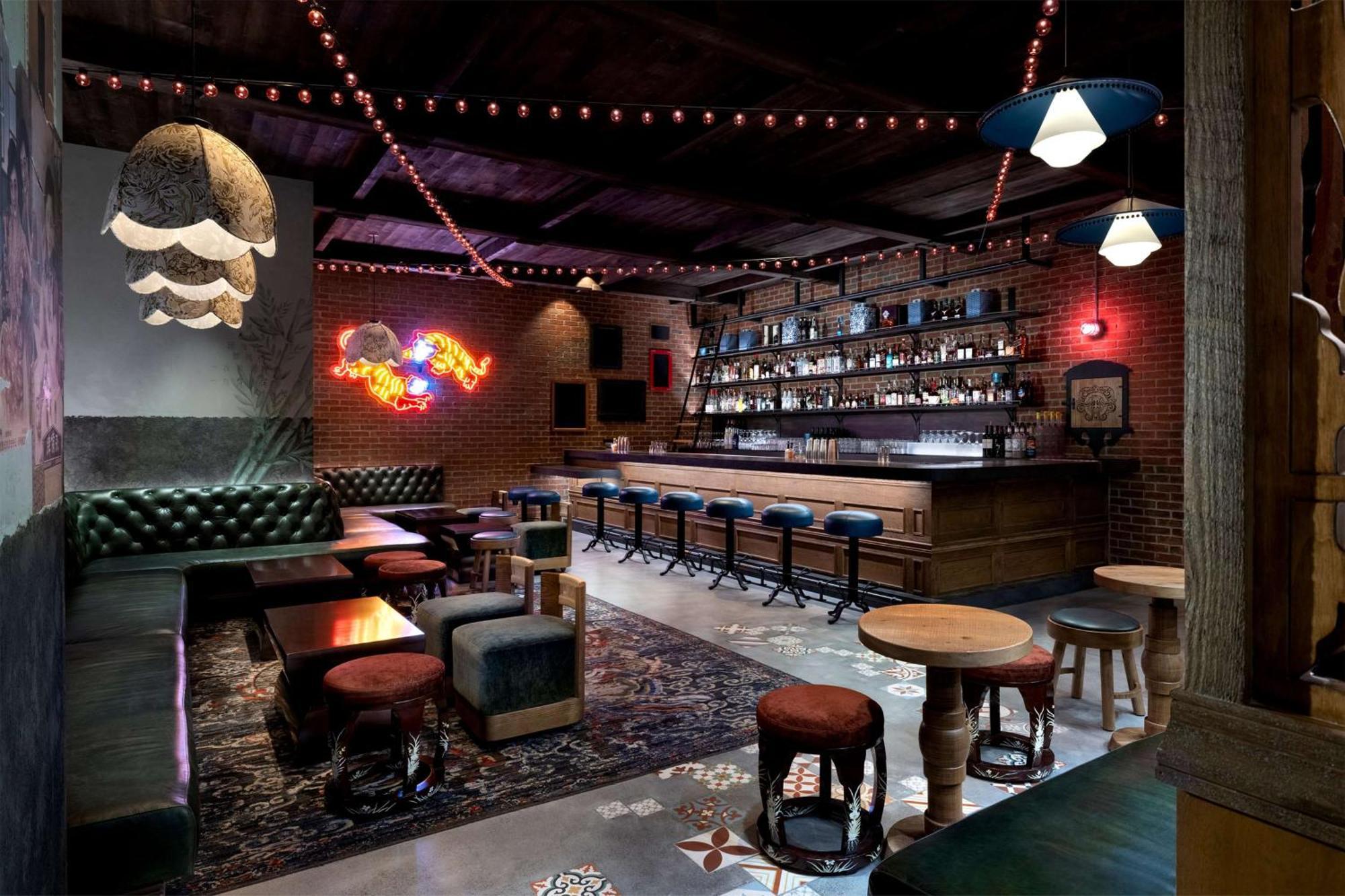 Las Vegas Hilton At Resorts World Esterno foto The interior of the bar