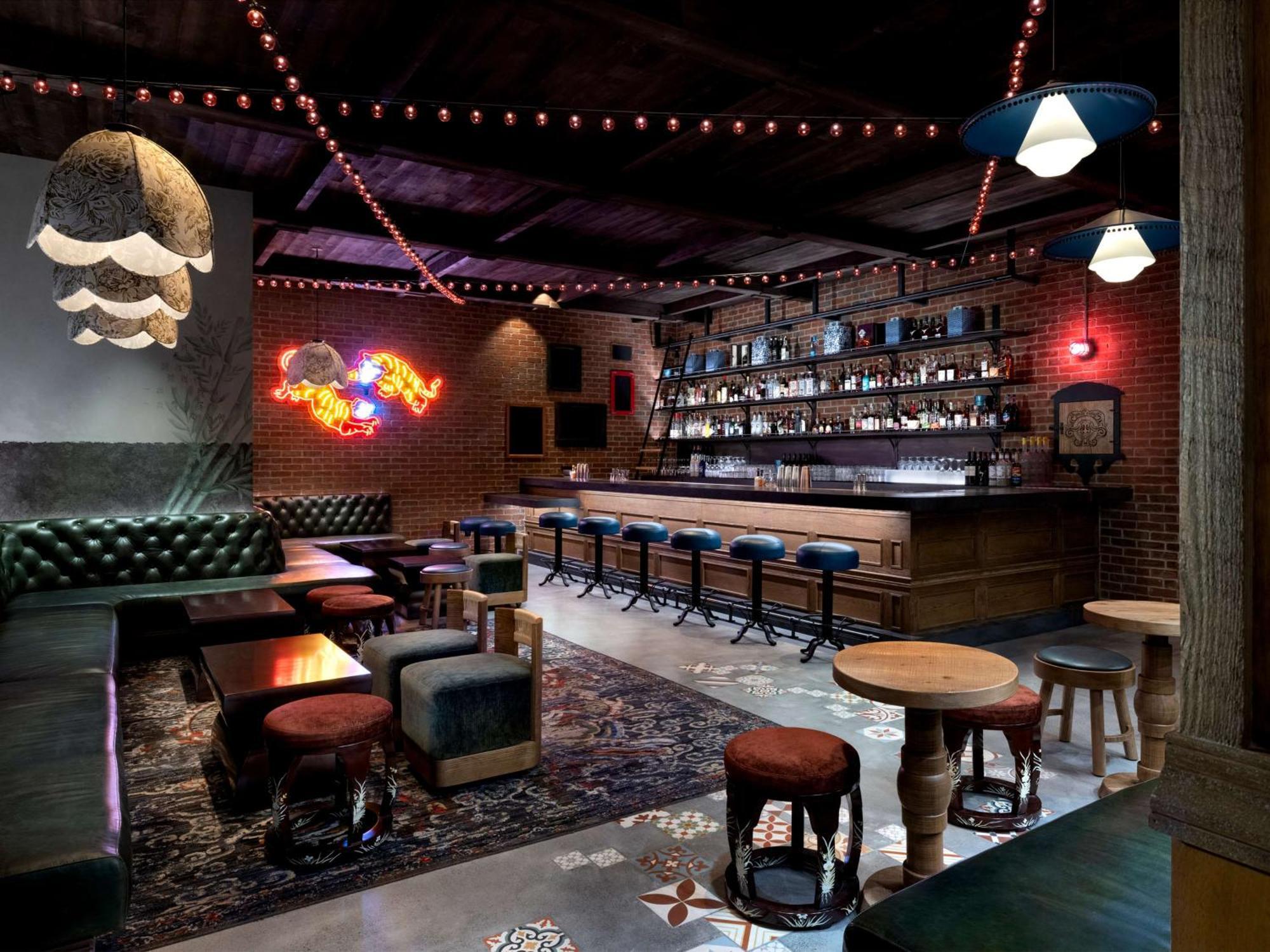 Las Vegas Hilton At Resorts World Esterno foto The interior of the bar