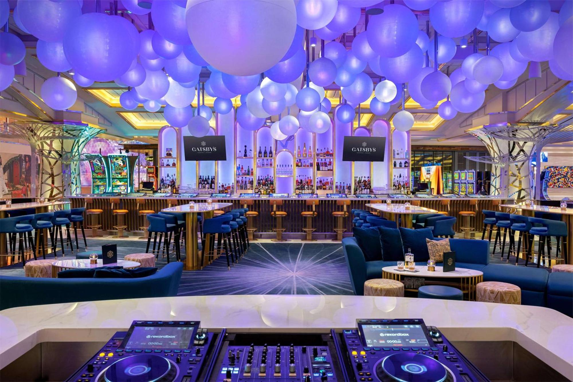 Las Vegas Hilton At Resorts World Esterno foto The bar at the resort