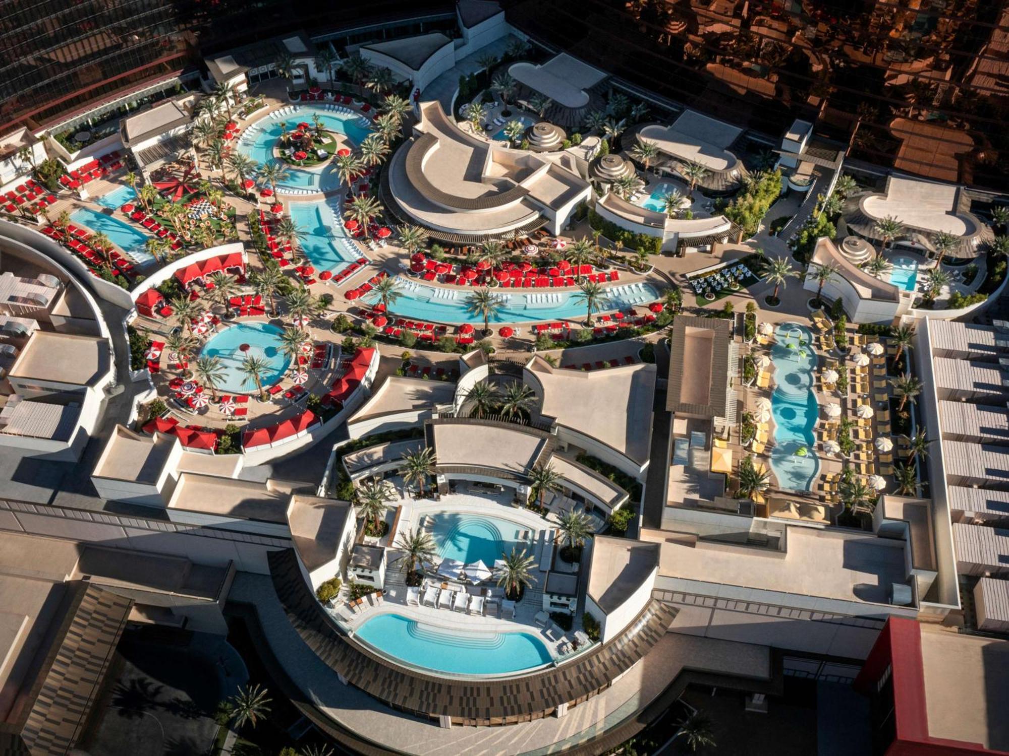 Las Vegas Hilton At Resorts World Esterno foto Aerial view of the resort